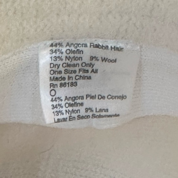 🌟HP🌟NWOT Winter White Angora Cloche/Bucket Hat by Capelli of New York - Picture 10 of 10